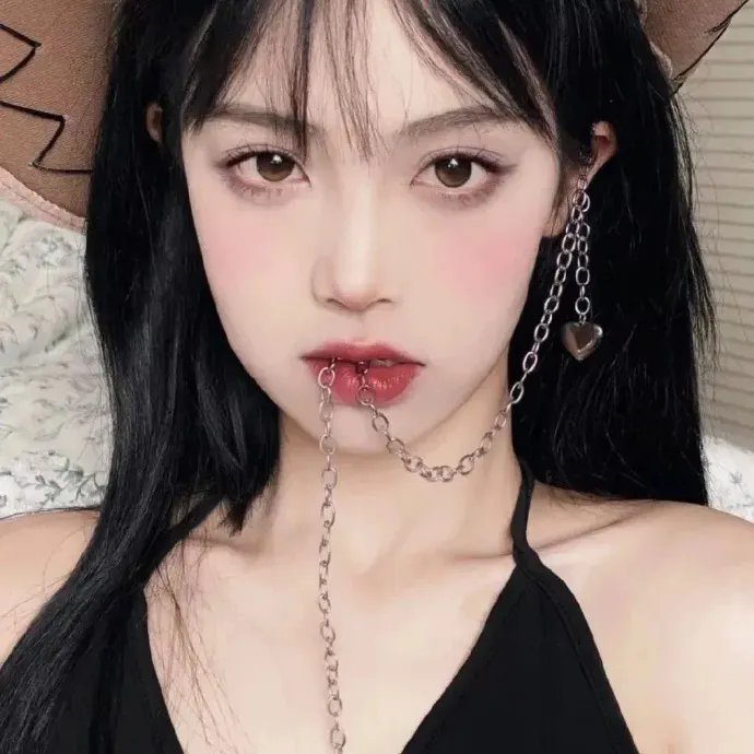 黄蜂女
